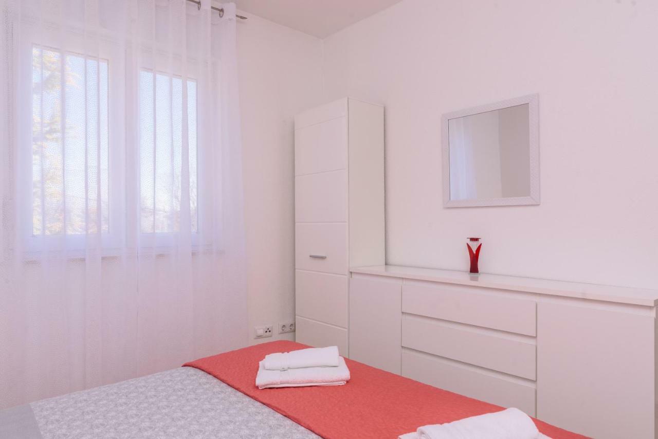 Apartman Niko Kastela Luaran gambar