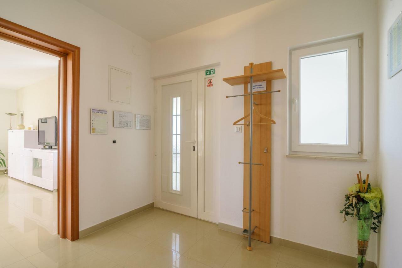 Apartman Niko Kastela Luaran gambar