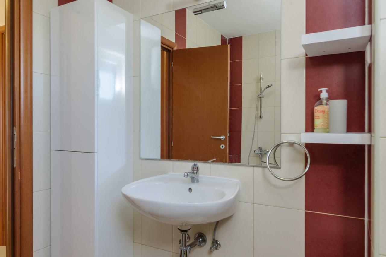 Apartman Niko Apartment Kastela Luaran gambar