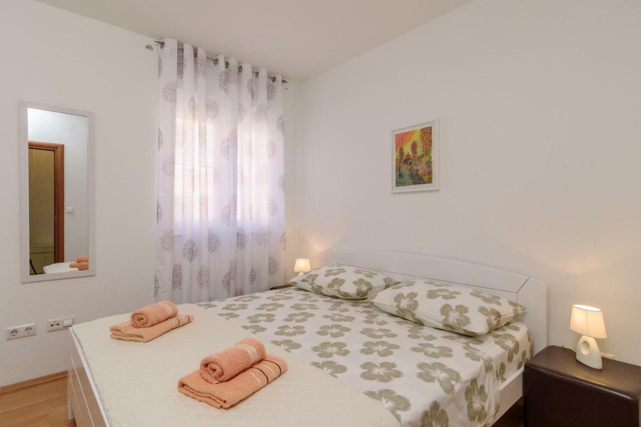 Apartman Niko Kastela Luaran gambar